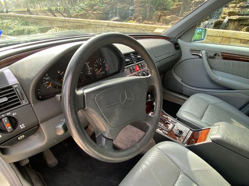 Used 1999 Mercedes-Benz C 230 image 24