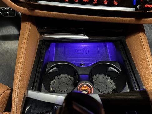 Used 2021 BMW M550i xDrive w/ Executive Package image 22