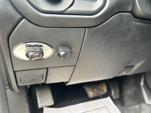 Used 2023 RAM 5500 4x4 Crew Cab image 16