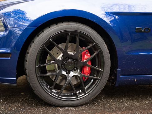 Used 2014 Ford Mustang GT Premium image 4