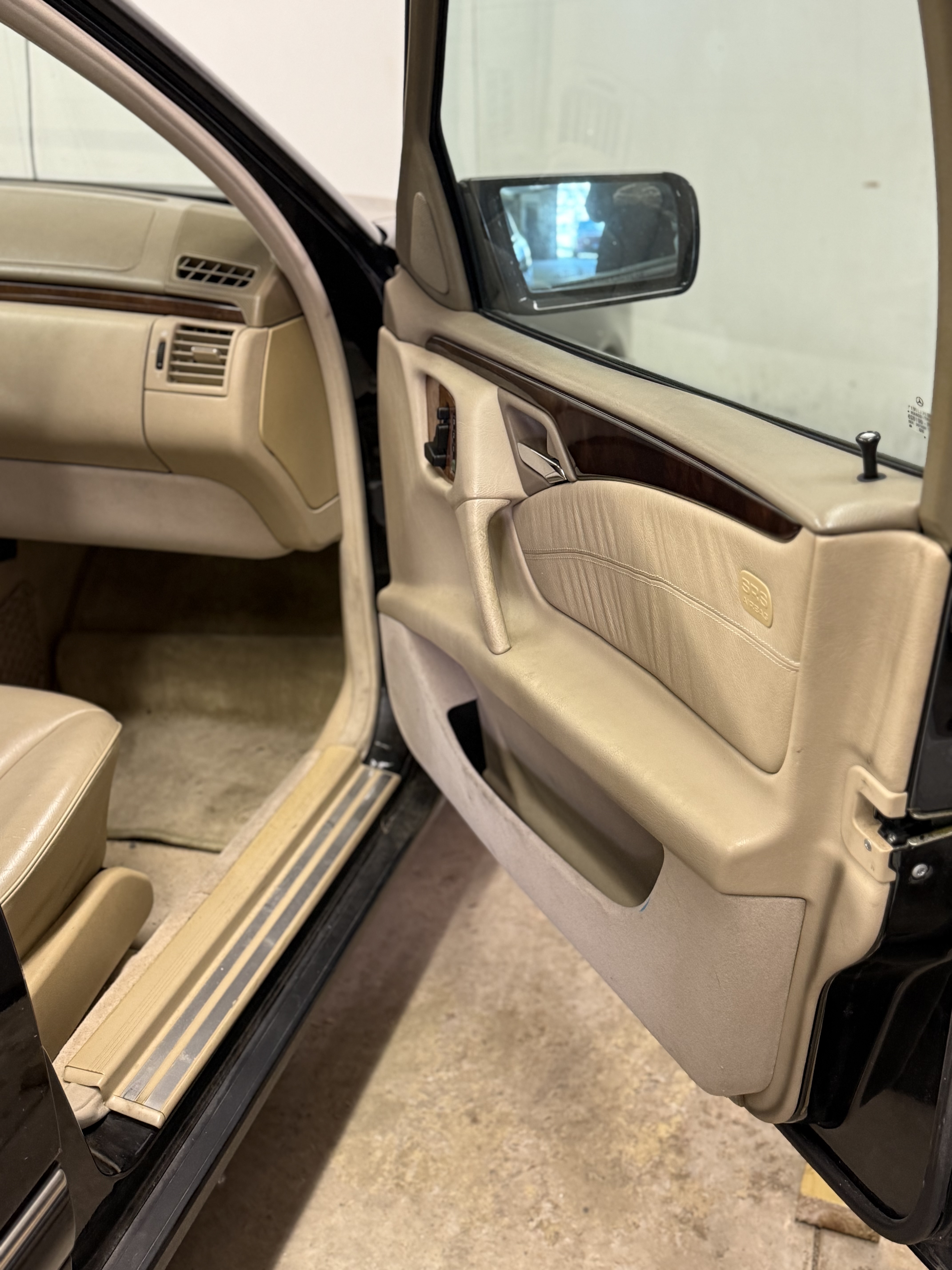 Used 1999 Mercedes-Benz E 320 Sedan image 5