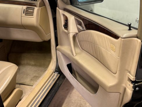 Used 1999 Mercedes-Benz E 320 Sedan image 5