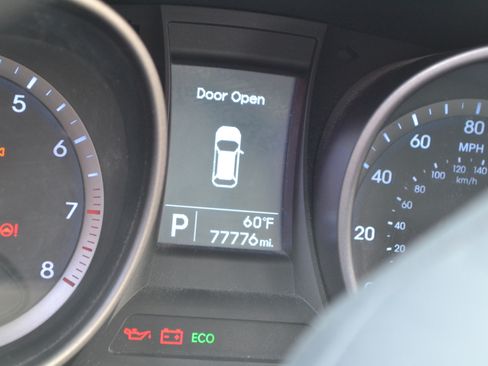 Used 2015 Hyundai Santa Fe Sport image 13