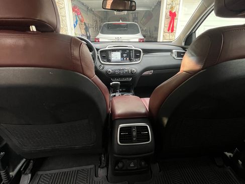 Used 2017 Kia Sorento SX image 10
