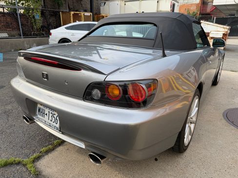 Used 2004 Honda S2000 image 14