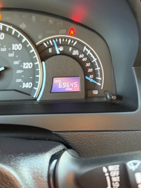 Used 2015 Toyota Camry LE FWD image 14