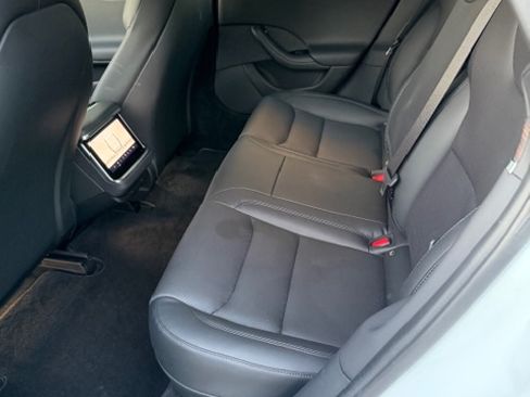 Used 2022 Tesla Model S Standard Range image 13