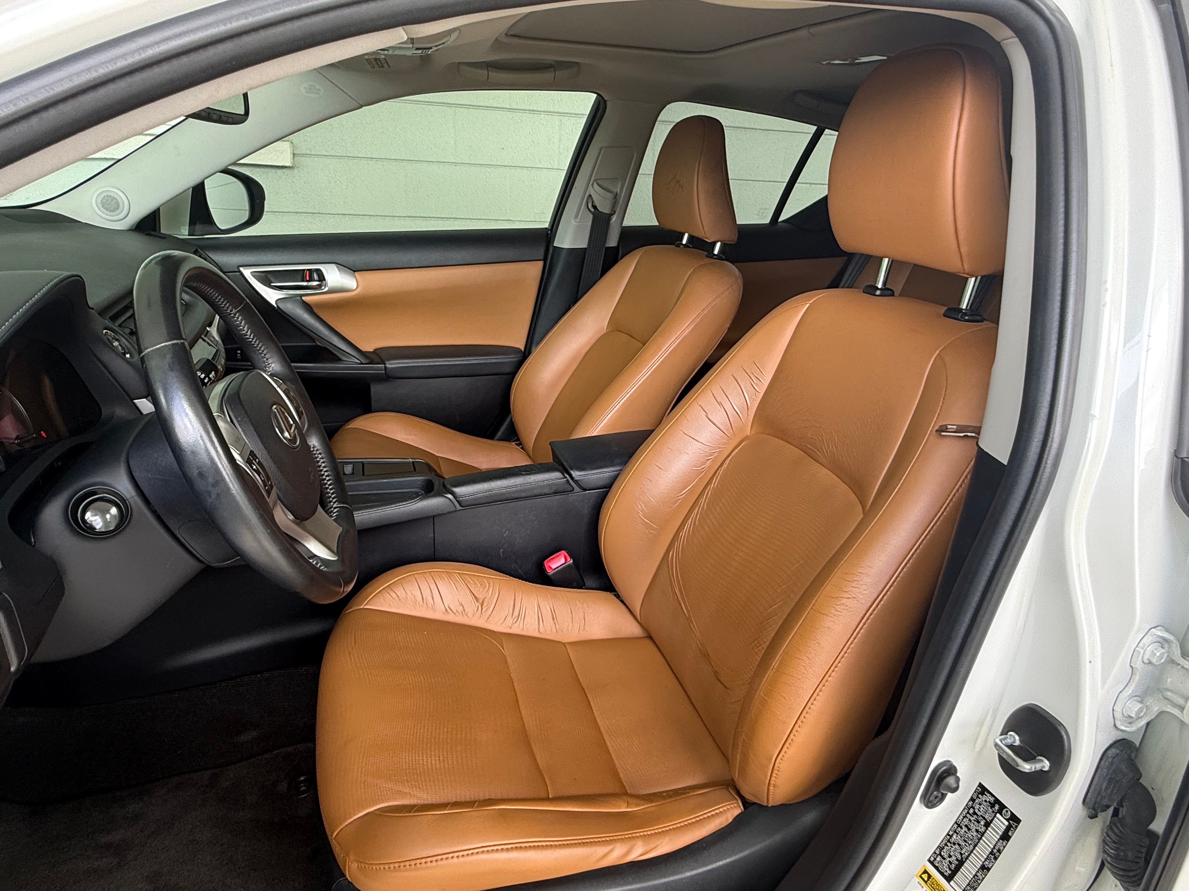 Used 2013 Lexus CT 200h w/ Premium Pkg w/Backup Camera FWD image 22