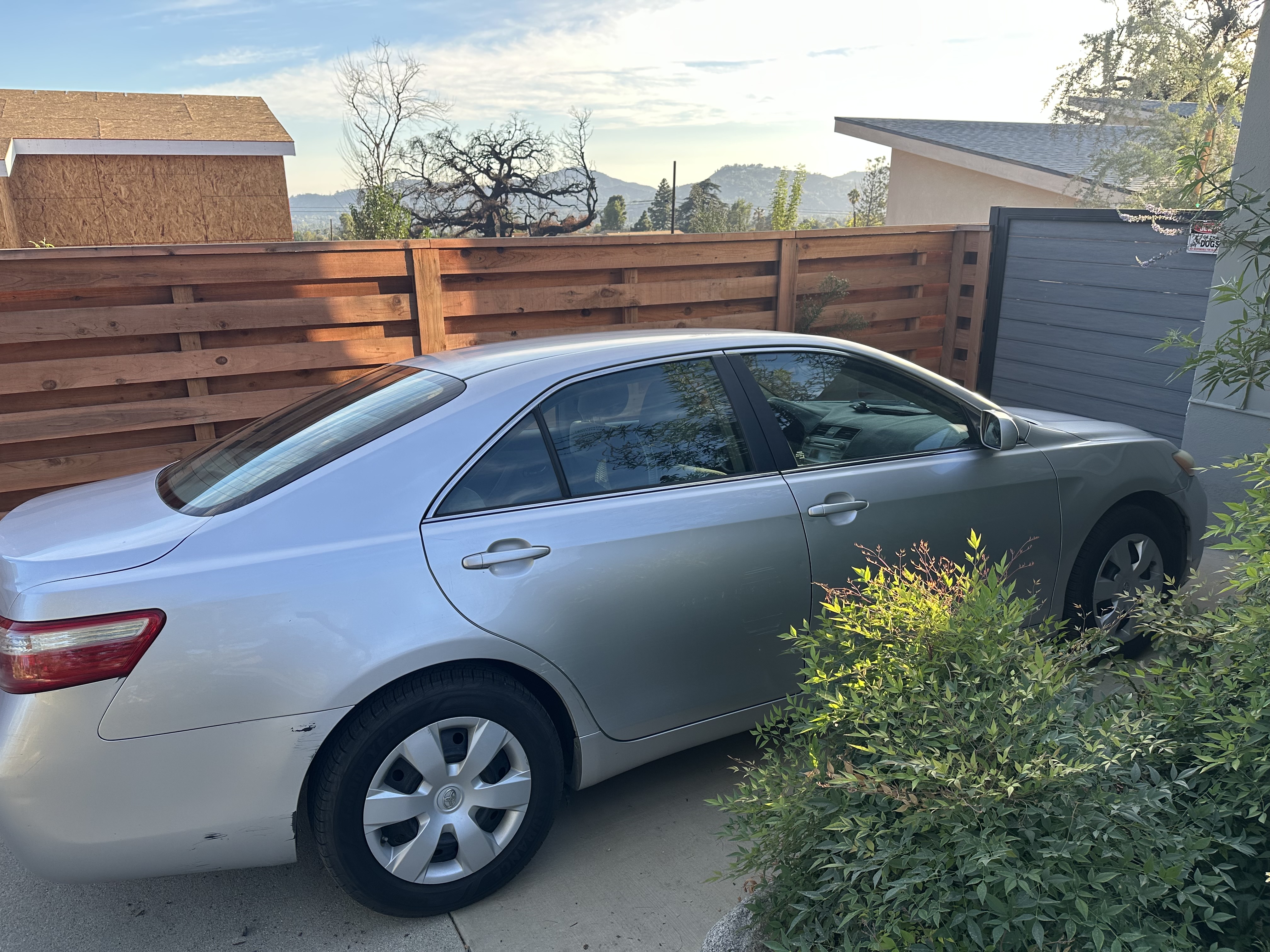 Used 2009 Toyota Camry LE FWD image 9