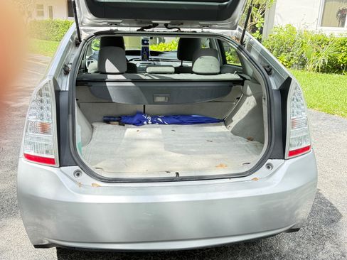 Used 2011 Toyota Prius Two FWD image 5