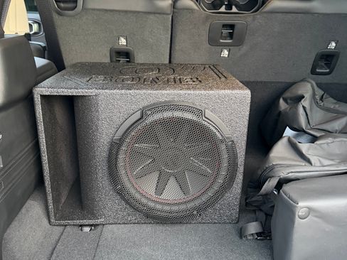 Used 2026 Jeep Wrangler Unlimited Rubicon AWD/4WD image 2