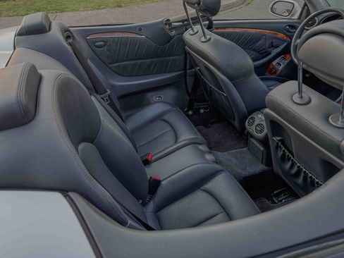 Used 2005 Mercedes-Benz CLK 500 Cabriolet image 25