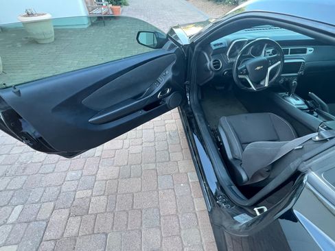 Used 2015 Chevrolet Camaro LT RWD image 8