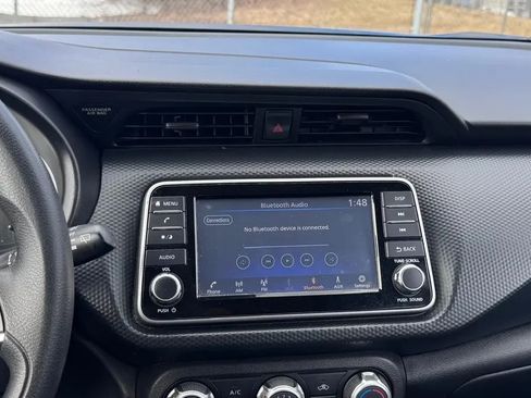 Used 2021 Nissan Kicks S image 8