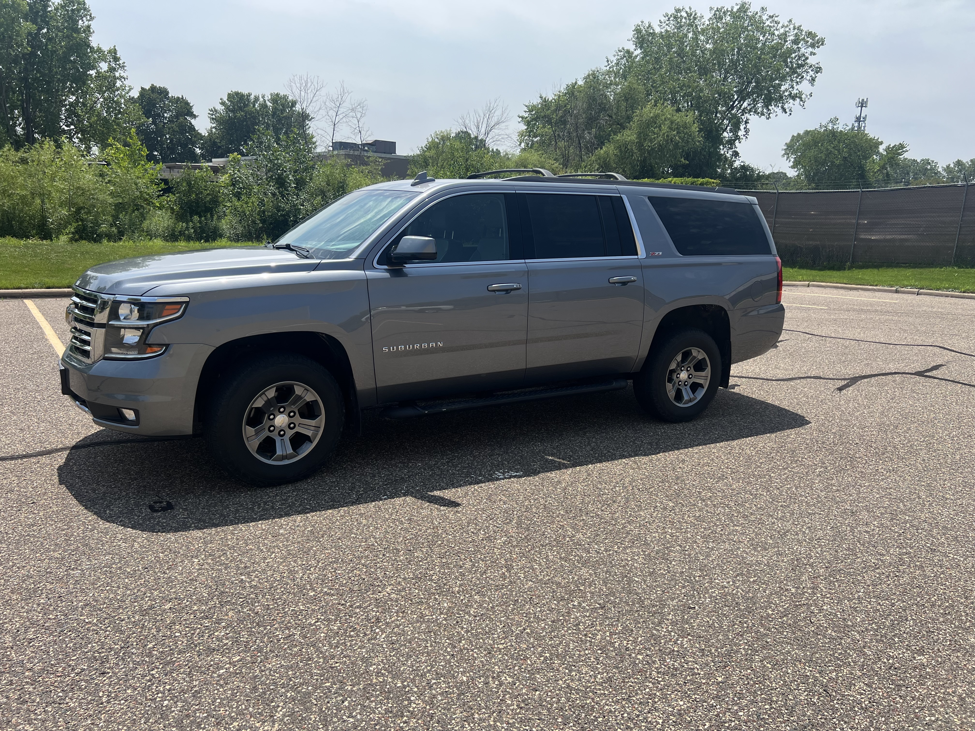 Used 2020 Chevrolet Suburban LT AWD/4WD image 1