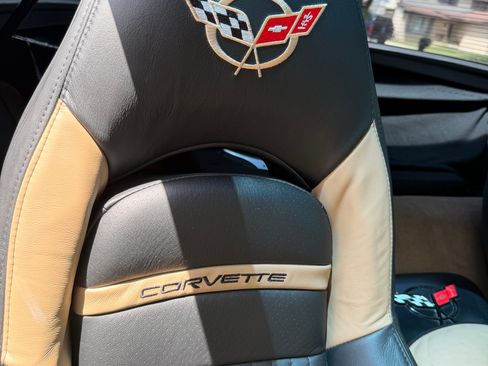 Used 1998 Chevrolet Corvette Coupe w/ Memory Pkg RWD image 8