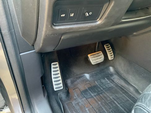 Used 2017 Land Rover Discovery Sport HSE image 20