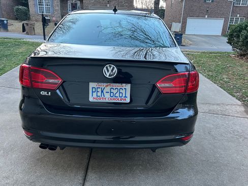 Used 2013 Volkswagen Jetta GLI Autobahn image 9