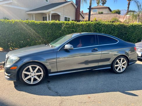 Used 2013 Mercedes-Benz C 250 Coupe image 1