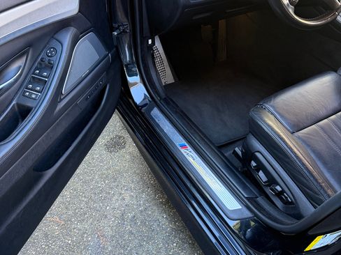 Used 2014 BMW M5 image 28