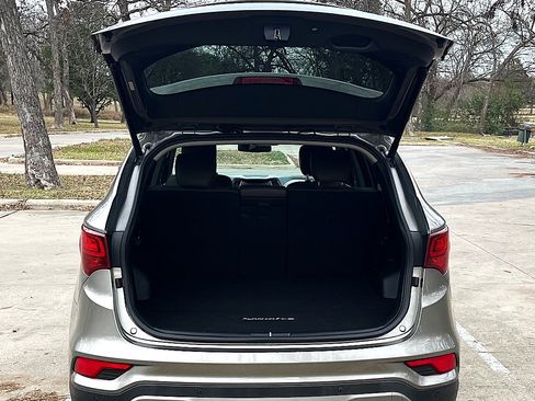 Used 2017 Hyundai Santa Fe Sport w/ 2.4L Tech Package 04 image 9