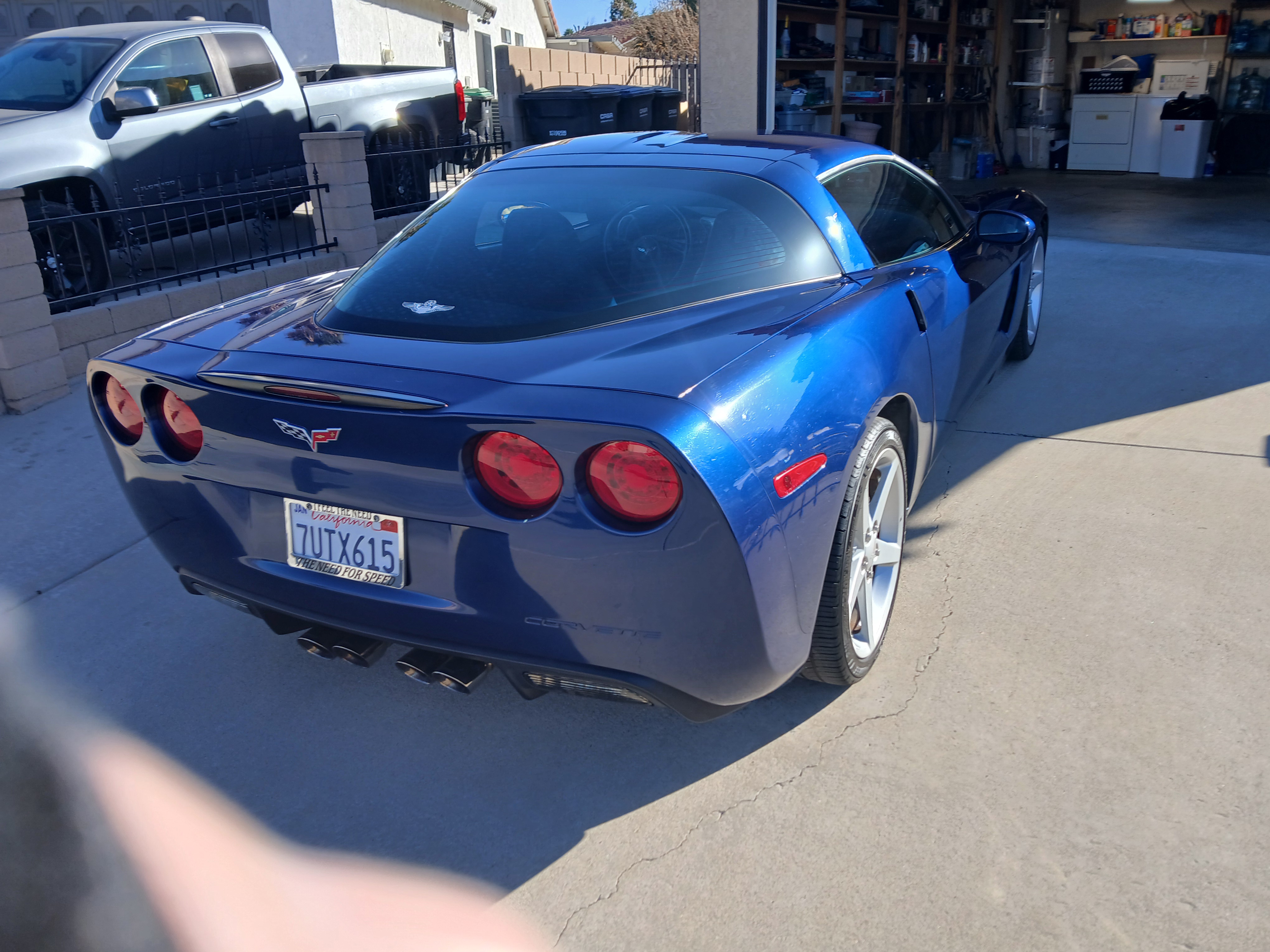 Used 2005 Chevrolet Corvette Coupe RWD image 2