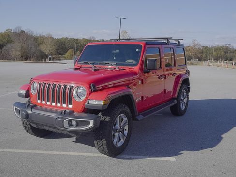 Used 2019 Jeep Wrangler Unlimited Sahara image 1