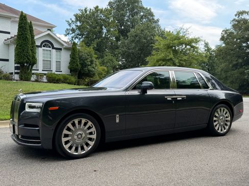 Used 2018 Rolls-Royce Phantom Sedan RWD image 8