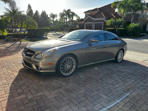 Used 2006 Mercedes-Benz CLS 55 AMG image 2