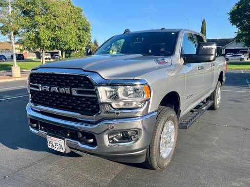 Used 2023 RAM 2500 Big Horn w/ Level 2 Equipment Group AWD/4WD image 5