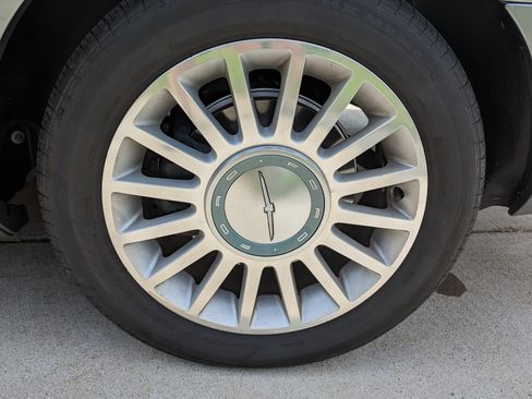 Used 2004 Ford Thunderbird Pacific Coast image 28