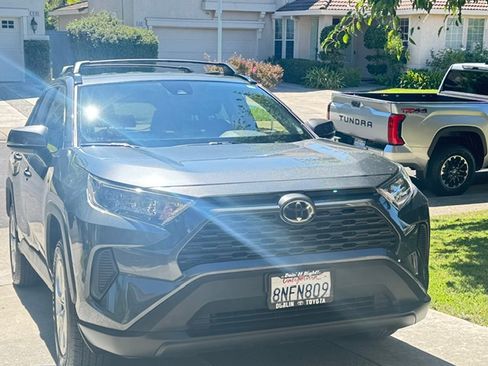 Used 2020 Toyota RAV4 LE w/ All Weather Liner Package AWD/4WD image 8