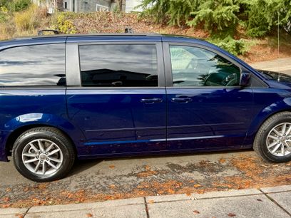 Used 2014 Dodge Grand Caravan R/T