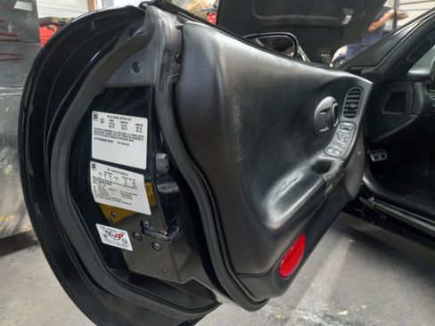 Used 1998 Chevrolet Corvette Coupe w/ Roof Pkg image 23