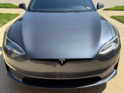 Used 2021 Tesla Model S Plaid image 11