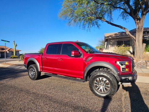 Used 2019 Ford F150 Raptor w/ Equipment Group 802A Luxury image 2