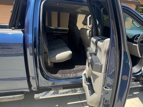 Used 2017 Ford F150 XLT w/ Equipment Group 302A Luxury AWD/4WD image 9