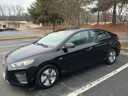 Used 2019 Hyundai Ioniq Blue image 2