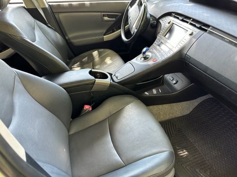 Used 2012 Toyota Prius Four image 8