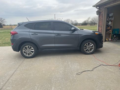 Used 2017 Hyundai Tucson SE image 5
