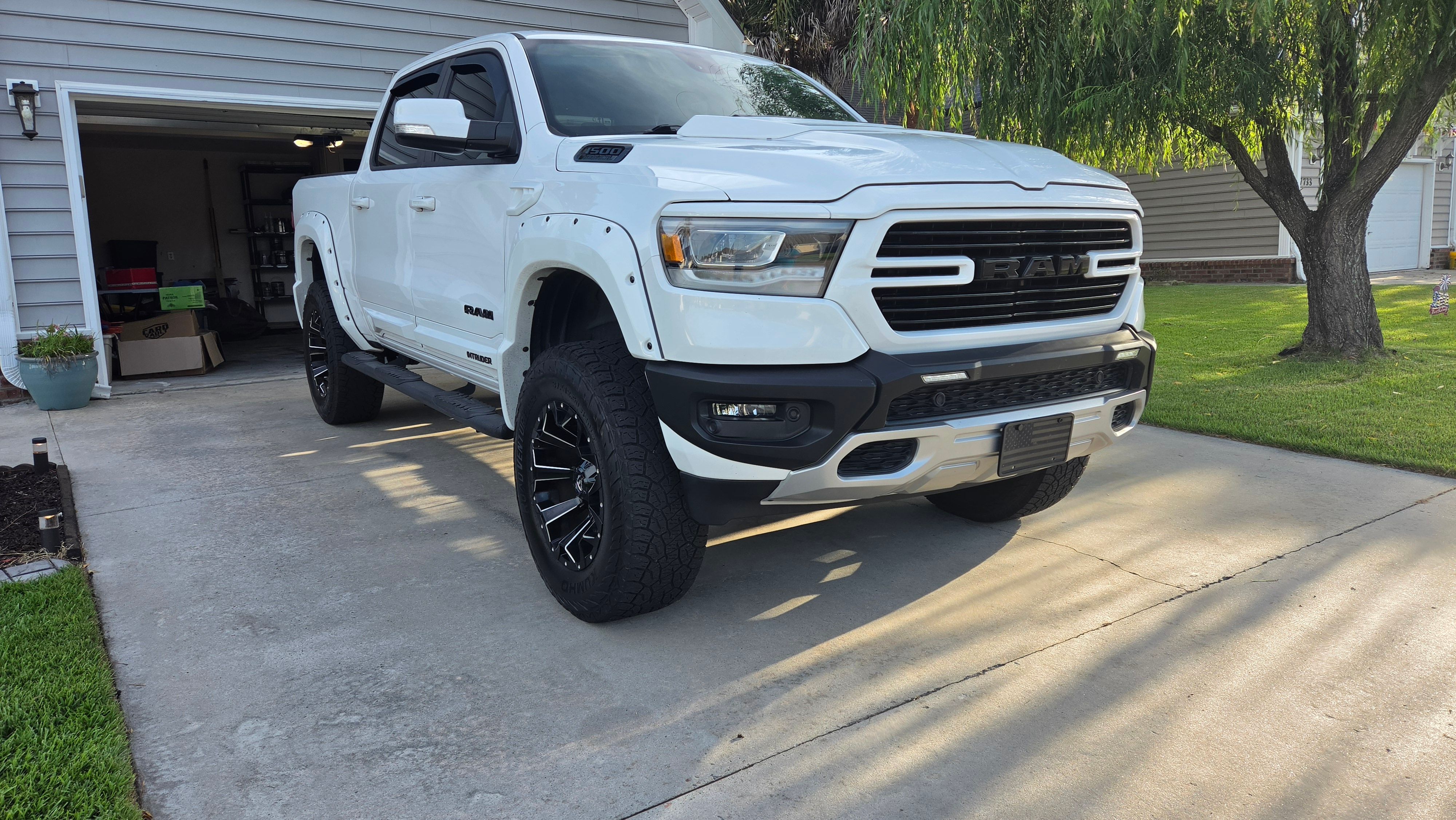 Used 2019 RAM 1500 Big Horn AWD/4WD image 10