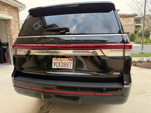 Used 2022 Lincoln Navigator Black Label image 4