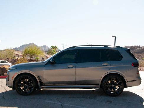 Used 2025 BMW X7 M60i w/ M Sport Professional Package image 12