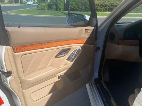 Used 2002 BMW 530i Sedan image 6