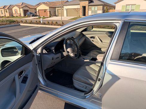 Used 2007 Toyota Camry Hybrid image 11