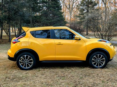 Used 2017 Nissan Juke SV image 11