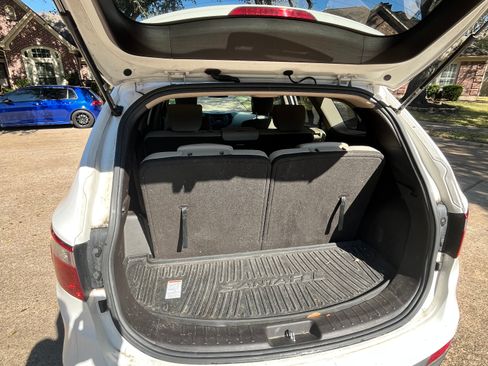 Used 2015 Hyundai Santa Fe GLS image 6