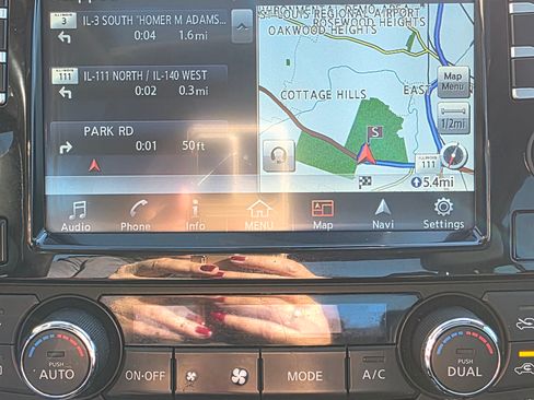 Used 2017 Nissan Maxima Platinum w/ Medallion Package image 13