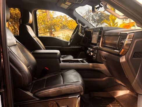 Used 2023 Ford F350 Lariat w/ Sport Appearance Package image 8