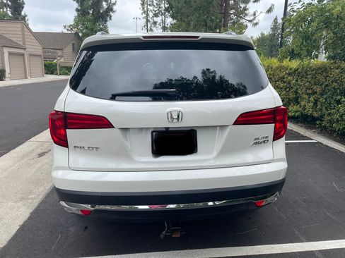 Used 2017 Honda Pilot Elite image 4